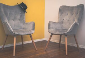 fluwelen stoelen